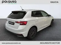 Usado Skoda Fabia Selection 95 CV (69 kW) 2025 Gris / plata Utilitario