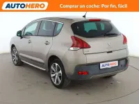 Usado Peugeot 3008 Allure 120 CV (88 kW) 2016 Gris SUV