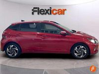 Usado Hyundai i20 101 CV (74 kW) 2021 Rojo Utilitario