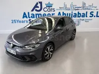 Usado VW Polo R-line 95 CV (69 kW) 2022 Gris / plata Utilitario