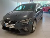 Usado Seat Ibiza FR 115 CV (84 kW) 2025 Gris Utilitario