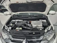 Usado Mitsubishi Outlander P-HEV 203 CV (149 kW) 2018 Blanco SUV