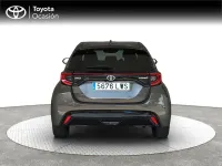 Usado Toyota Yaris Hybrid Style 116 CV (85 kW) 2022 Otro Monovolumen