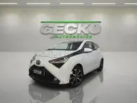Usado Toyota Aygo X-cite 72 CV (52 kW) 2020 Blanco Utilitario