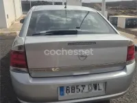 Usado Opel Vectra Elegance 122 CV (89 kW) 2006 Gris / plata Berlina
