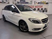 Usado Mercedes B200 156 CV (114 kW) 2014 Blanco Monovolumen