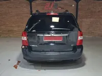 Usado Kia Carnival EX 185 CV (136 kW) 2007 Beige Monovolumen