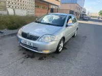 Usado Toyota Corolla Sol 110 CV (80 kW) 2005 Gris / plata Berlina