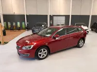 Usado Volvo V60 Momentum 115 CV (84 kW) 2015 Granate Familiar