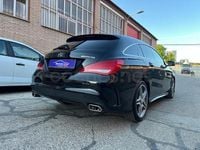 Usado Mercedes CLA220 Shooting Brake AMG line 177 CV (130 kW) 2016 Negro Familiar