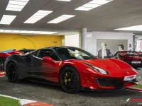 Usado Ferrari 488 721 CV (530 kW) 2019 Bicolor nero daytona rosso co Coupe