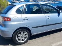 Usado Seat Ibiza 75 CV (55 kW) 2003 Gris Utilitario