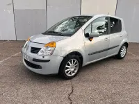 Usado Renault Modus Privilege 115 CV (84 kW) 2005 Gris / plata Monovolumen