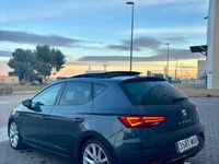 Usado Seat Leon FR 150 CV (110 kW) 2018 Azul Utilitario