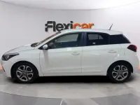 Usado Hyundai i20 100 CV (73 kW) 2019 Blanco Utilitario