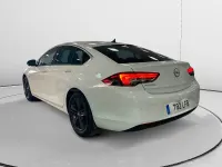 Usado Opel Insignia 140 CV (102 kW) 2020 Blanco Berlina