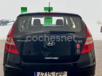 Usado Hyundai i30 Comfort 109 CV (80 kW) 2009 Negro Berlina