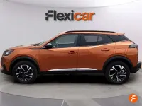 Usado Peugeot 2008 Allure 101 CV (74 kW) 2023 Naranja SUV