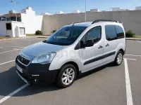 Usado Peugeot Rifter Active 100 CV (73 kW) 2018 Gris / plata Monovolumen