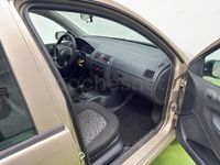 Usado Skoda Fabia 64 HP (47 kW) 2006 Castanho Sedan