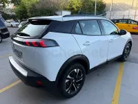 Usado Peugeot 2008 Allure 110 CV (80 kW) 2020 Blanco SUV