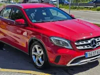 Usado Mercedes GLA220 177 CV (130 kW) 2018 Rojo SUV