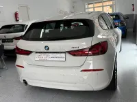 Usado BMW 118 Comfort Edition 136 CV (100 kW) 2022 Blanco Utilitario