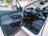 Usado Peugeot 5008 Allure 130 CV (95 kW) 2021 Blanco SUV