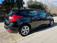 Usado Ford Focus Trend 125 CV (91 kW) 2012 Negro Utilitario