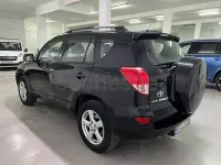 Usado Toyota RAV4 Executive 116 CV (85 kW) 2006 Negro SUV