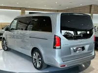 Usado Mercedes V250 Avantgarde 190 CV (139 kW) 2024 Gris Monovolumen