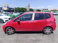 Usado Honda Jazz ES 83 CV (61 kW) 2007 Rojo Utilitario