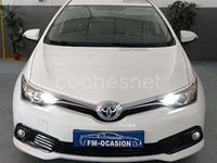 Usado Toyota Auris Hybrid Business Edition 136 CV (100 kW) 2018 Blanco Berlina