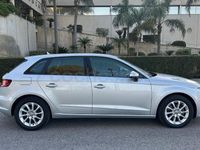 Usado Audi A3 Ambiente 150 CV (110 kW) 2013 Gris / plata Berlina