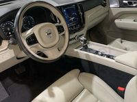 Usado Volvo XC60 Inscription 190 CV (139 kW) 2018 Gris / plata SUV