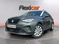 Usado Seat Arona Style 110 CV (80 kW) 2023 Gris SUV