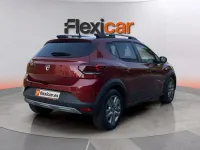 Usado Dacia Sandero Essentiel 101 CV (74 kW) 2022 Rojo Berlina