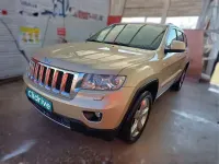 Usado Jeep Grand Cherokee Overland 241 CV (177 kW) 2012 Marrón SUV