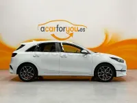 Usado Kia Ceed 120 CV (88 kW) 2022 Blanco Utilitario