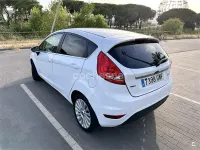 Usado Ford Fiesta Titanium 95 CV (69 kW) 2010 Blanco Berlina