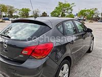 Usado Opel Astra Selective 110 CV (80 kW) 2011 Gris / plata Berlina