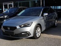 Usado Seat Leon Style 111 CV (81 kW) 2022 Gris Berlina