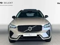 Usado Volvo XC60 Plus 351 CV (258 kW) 2025 Gris SUV
