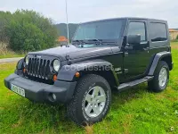Usado Jeep Wrangler Sahara 177 CV (130 kW) 2010 Negro SUV