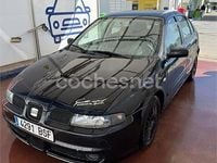 Usado Seat Leon Sport 150 CV (110 kW) 2001 Negro Utilitario