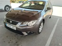 Usado Seat Leon Style 105 CV (77 kW) 2015 Gris / plata Berlina
