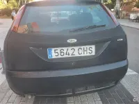 Używany Ford Focus Trend 100 KM (73 kW) 2003 Czarny Sedan/Limuzyna