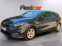 Usado Kia Ceed 136 CV (100 kW) 2023 Gris Utilitario
