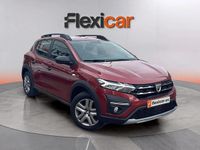 Usado Dacia Sandero Essentiel 91 CV (66 kW) 2022 Granate Berlina