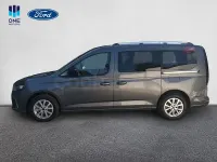 Usado Ford Grand Tourneo Connect Titanium 114 CV (83 kW) 2022 Gris / plata Monovolumen